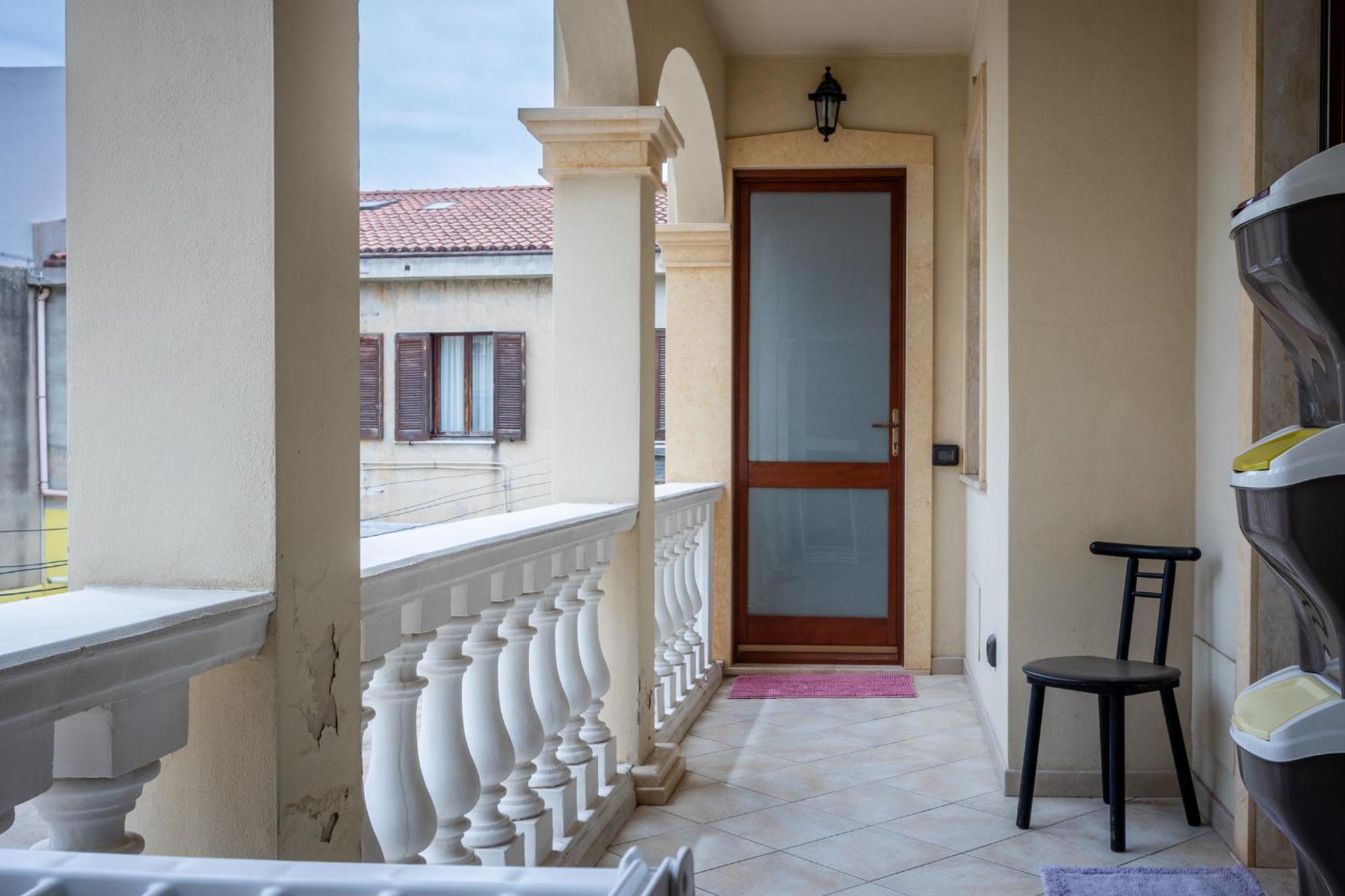 La Casa Di Tonina Lägenhet Quartu SantʼElena Exteriör bild