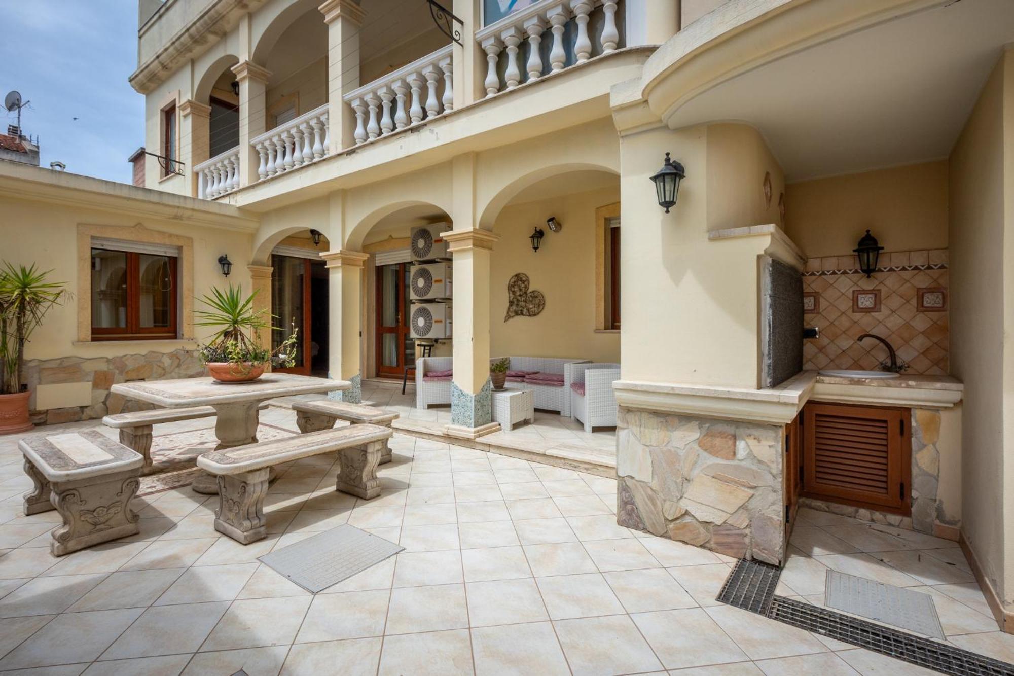 La Casa Di Tonina Lägenhet Quartu SantʼElena Exteriör bild